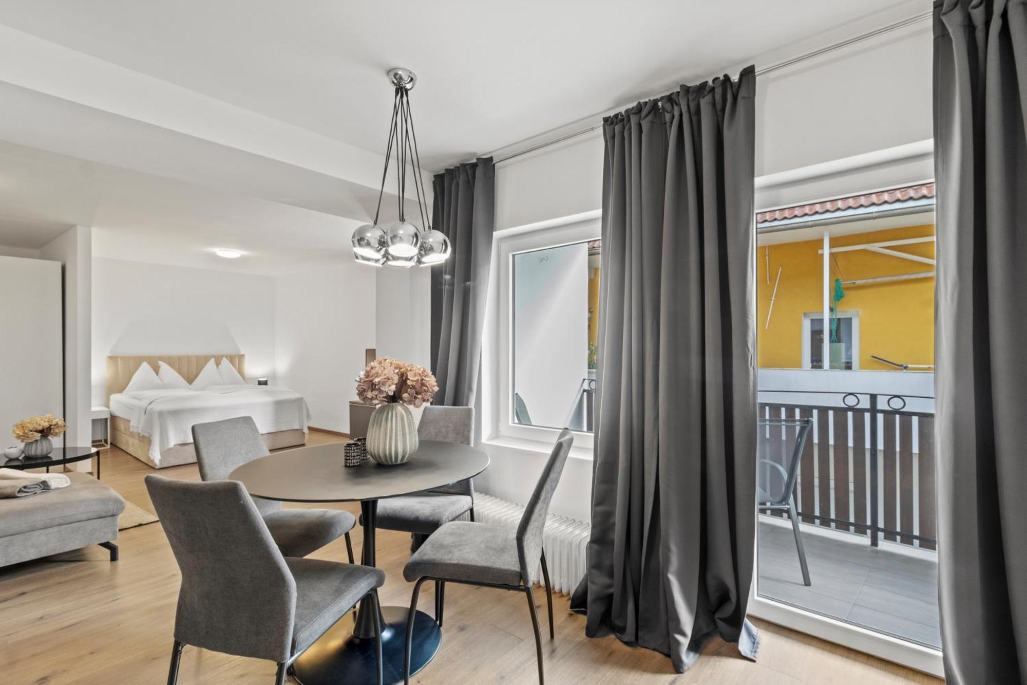 Stilvolles Zuhause Mit Terrasse Διαμέρισμα Bruck an der Mur Εξωτερικό φωτογραφία